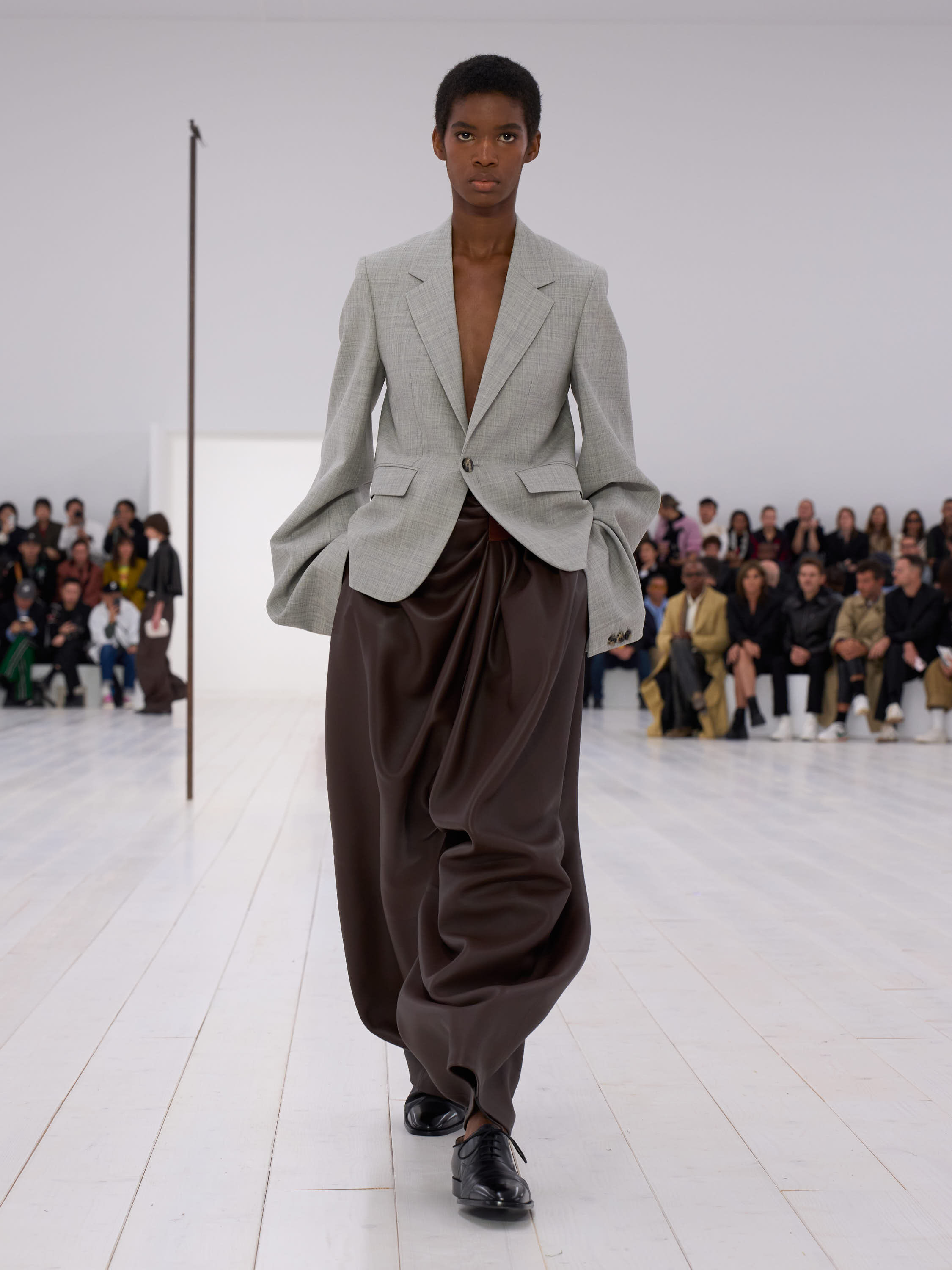 LOEWE Women's SS 25 Runway Collection | LOEWE